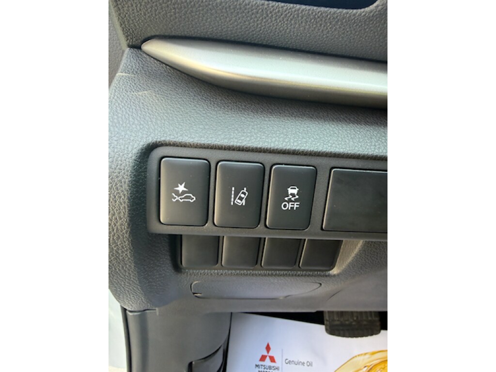 2026 Mitsubishi Eclipse Cross LE - Photo 19