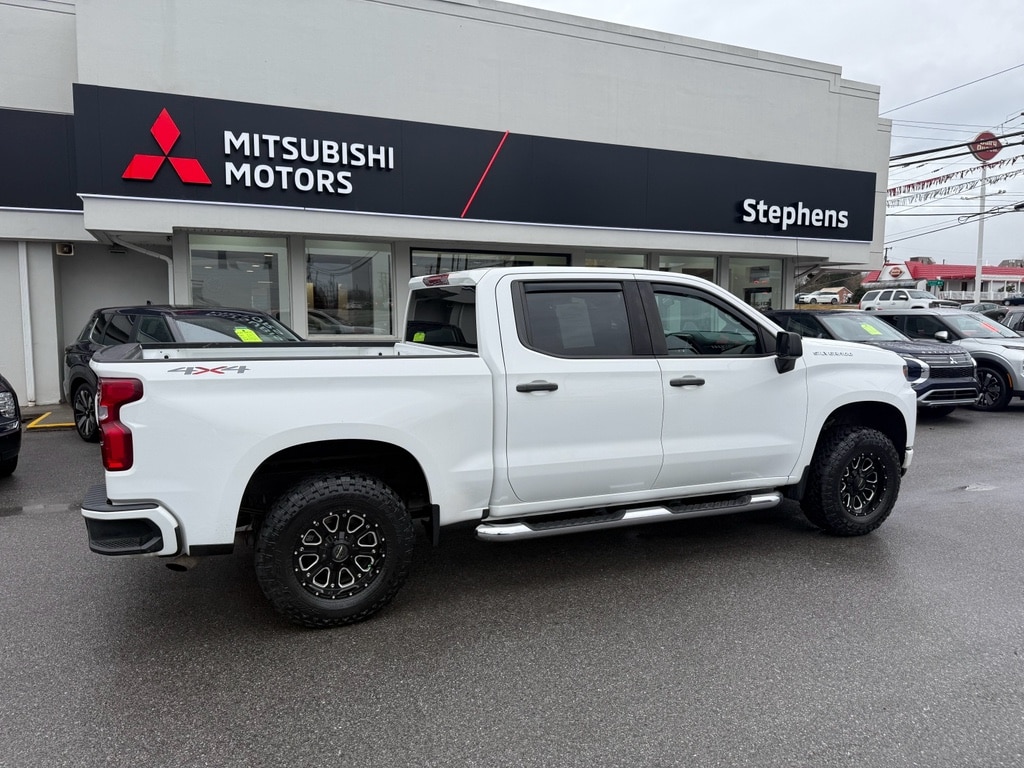 2022 Chevrolet Silverado Custom's photo