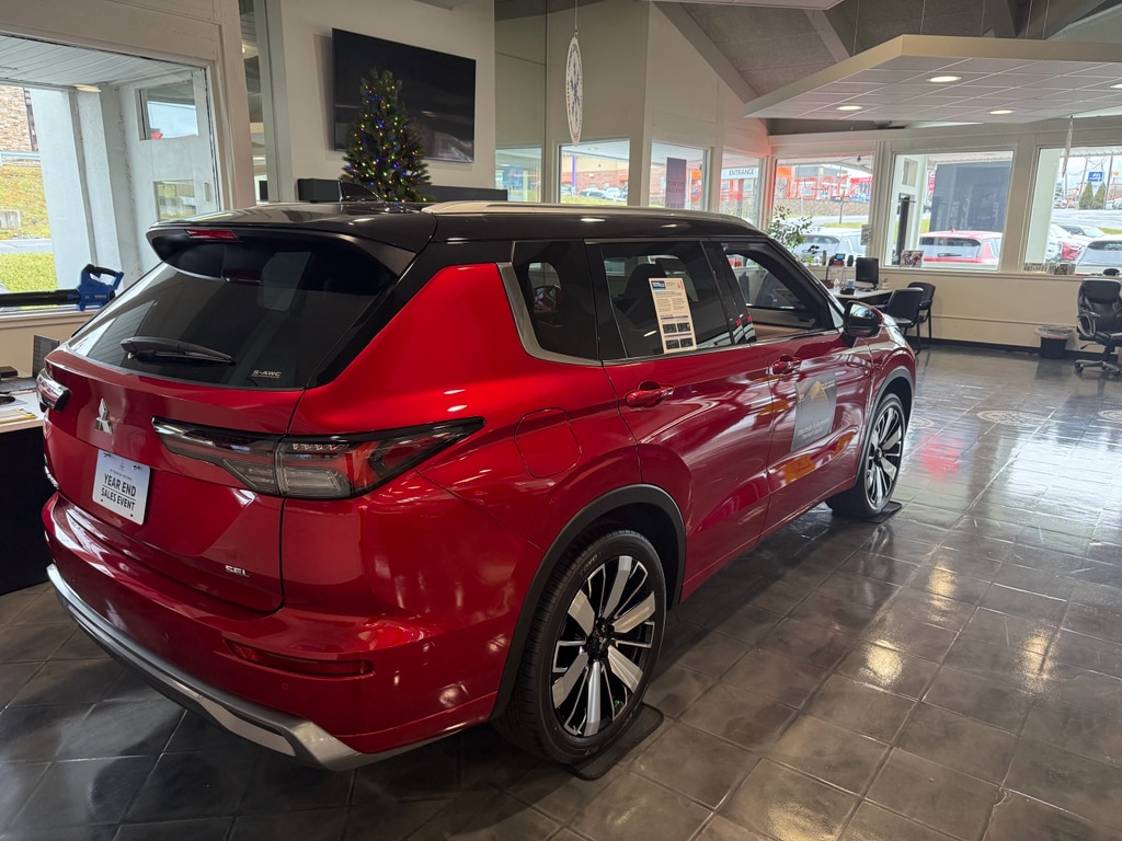 New 2025 Mitsubishi Outlander SEL SUV