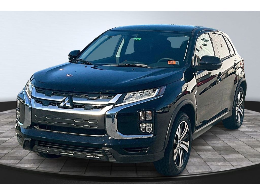 2025 Mitsubishi Outlander Sport SE's photo