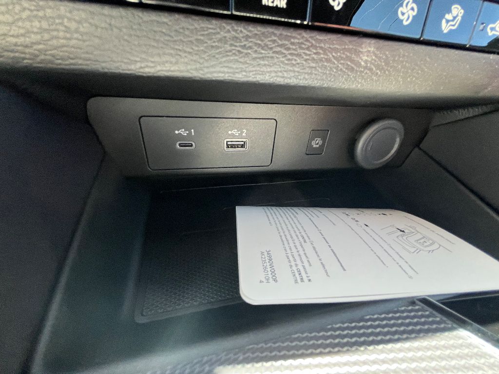 2025 Mitsubishi Outlander Plug-in Hybrid SEL - Photo 12