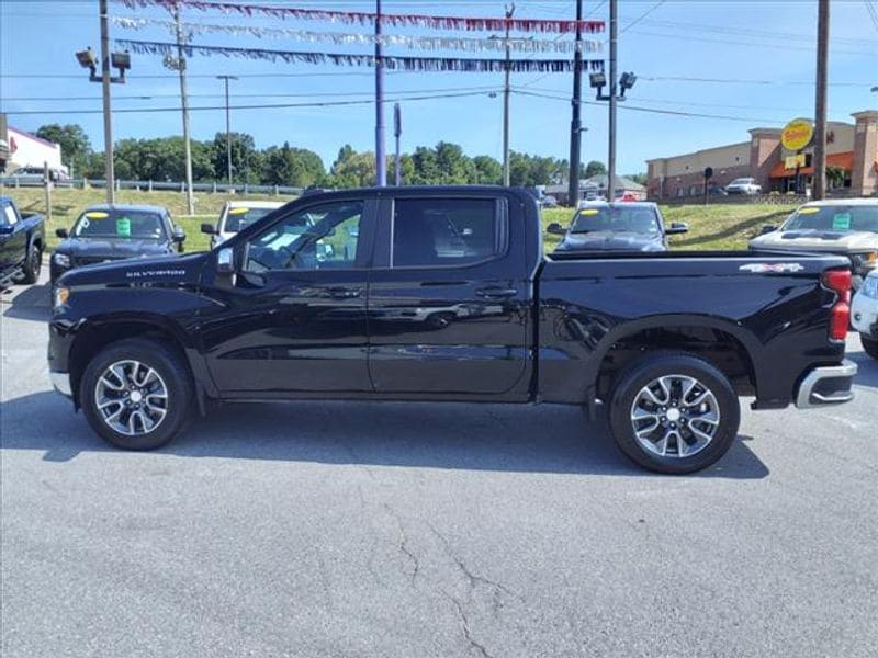 Used 2022 Chevrolet Silverado 1500 LT with VIN 1GCPDKEKXNZ554609 for sale in Princeton, WV