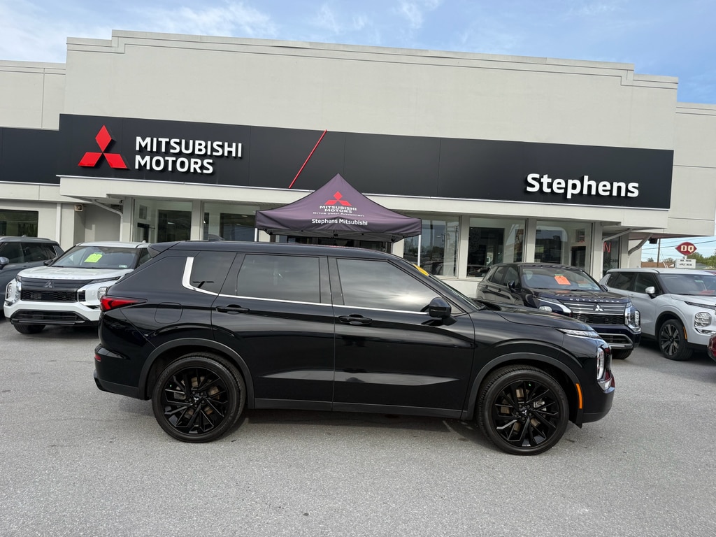 2023 Mitsubishi Outlander SE Black Edition S-AWC's photo
