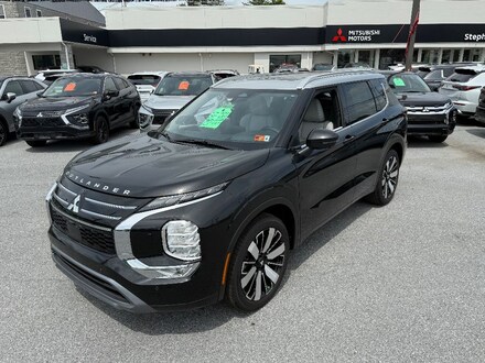 2025 Mitsubishi Outlander Platinum Edition SUV