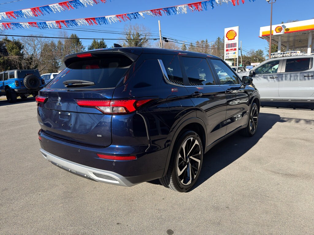 2024 Mitsubishi Outlander SE photo 4