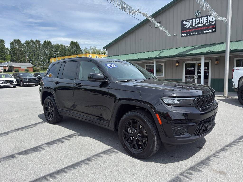 2025 Jeep Grand Cherokee Altitude 4x4's photo
