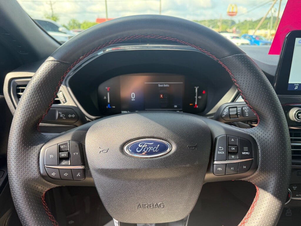 2025 Ford Escape ST-Line - Photo 11