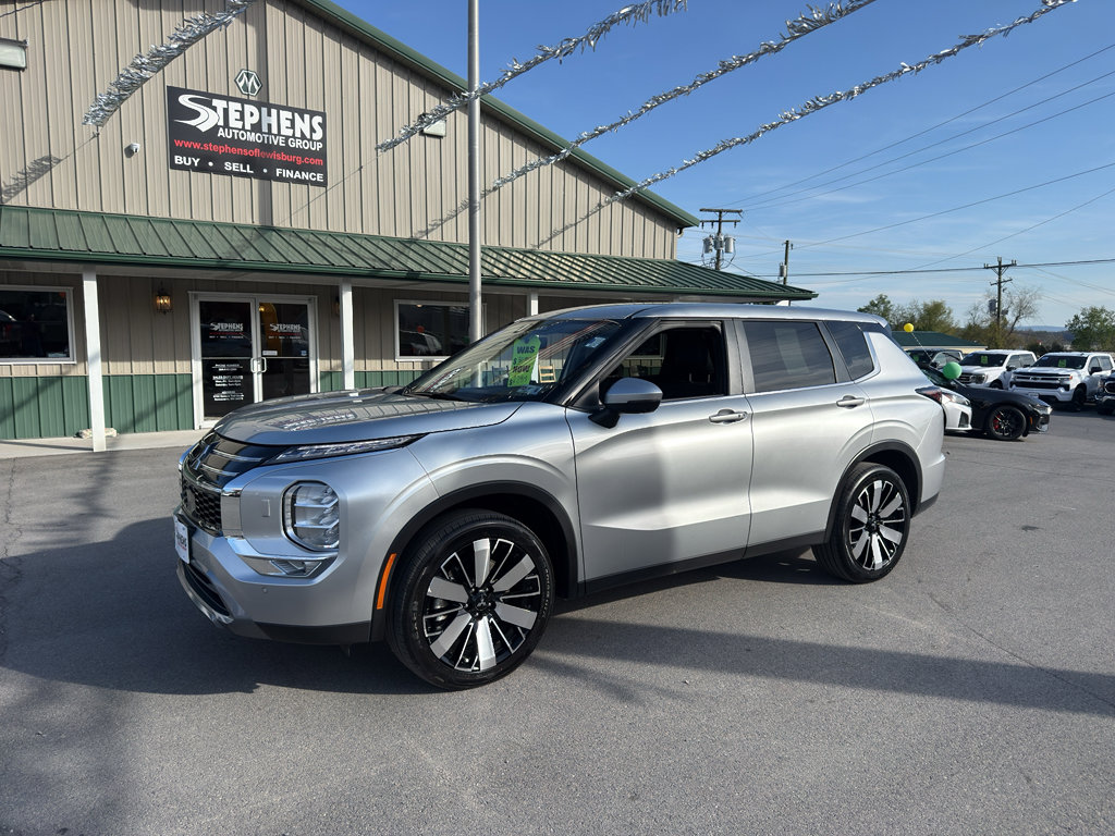 2025 Mitsubishi Outlander SE