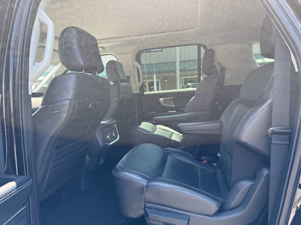 2025 Ford Expedition Platinum - Photo 9