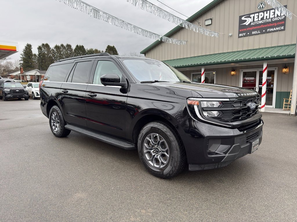 2025 Ford Expedition Active's photo