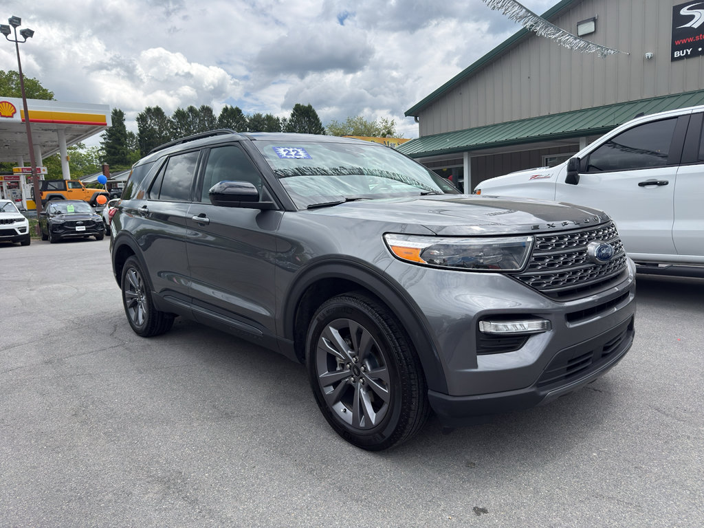 2022 Ford Explorer XLT 4WD's photo