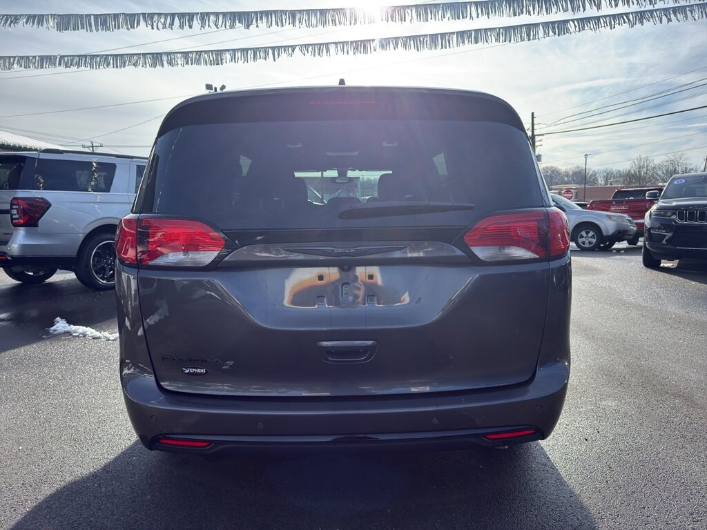 Used 2020 Chrysler Pacifica Touring Van Passenger Van