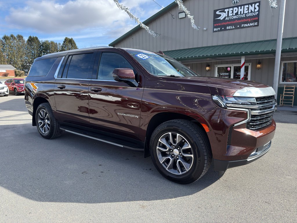 2022 Chevrolet Suburban LT's photo