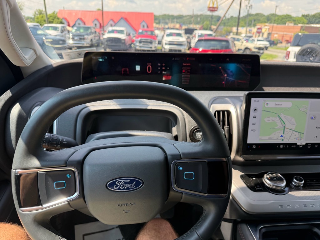 2025 Ford Expedition Active - Photo 11