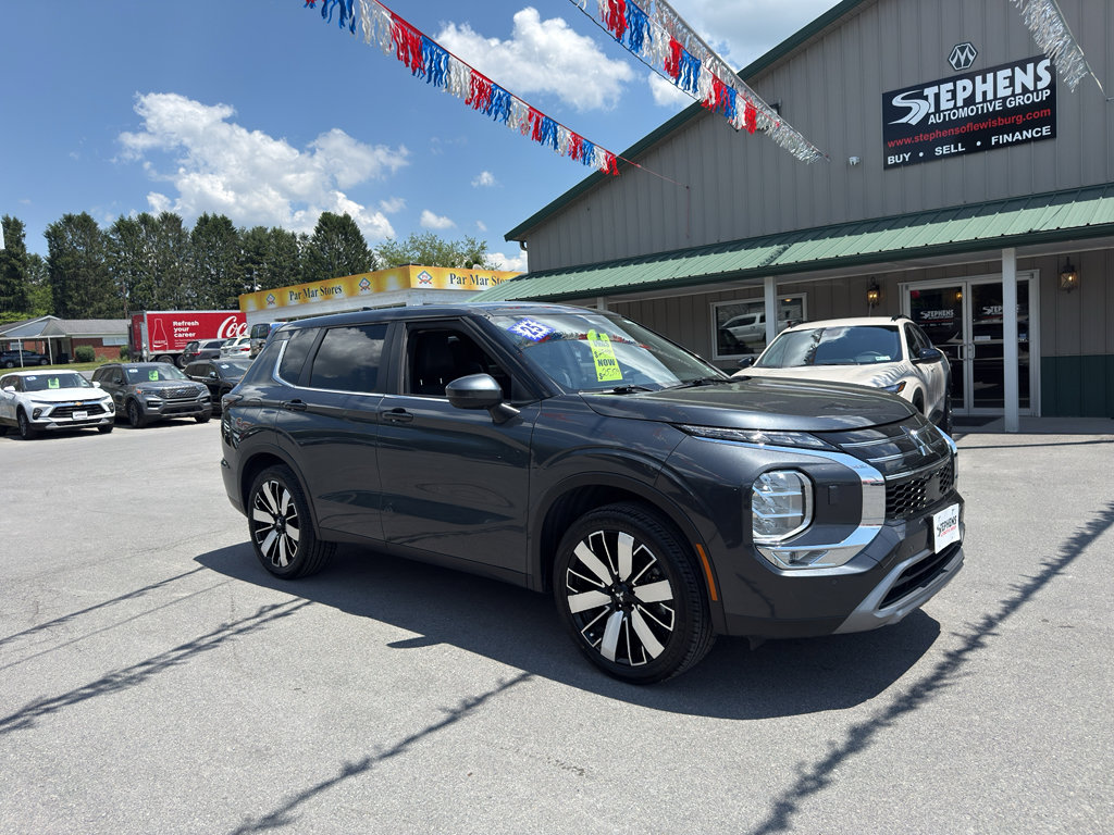 2025 Mitsubishi Outlander SE S-AWC's photo