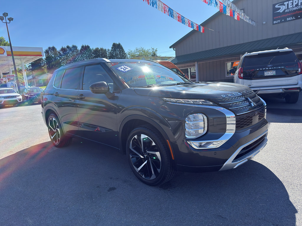 2024 Mitsubishi Outlander SEL S-AWC's photo