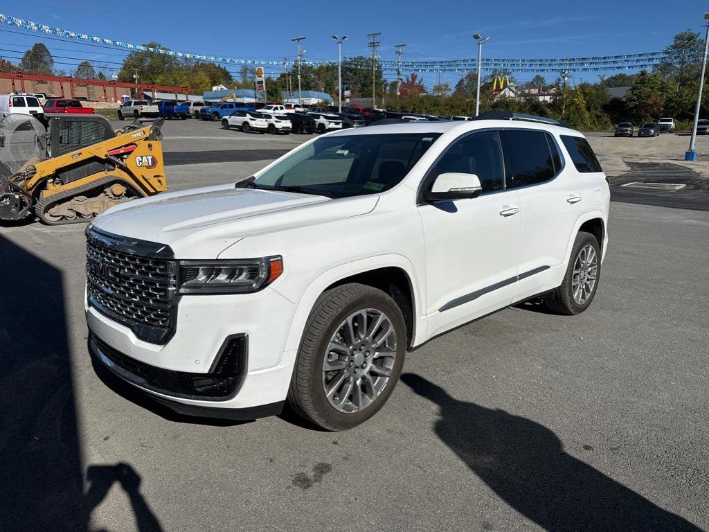 2023 GMC Acadia Denali's photo