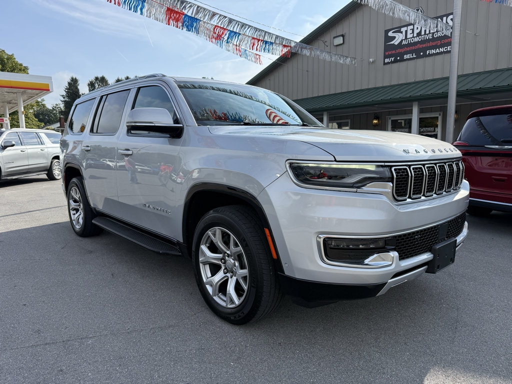 2022 Jeep Wagoneer
