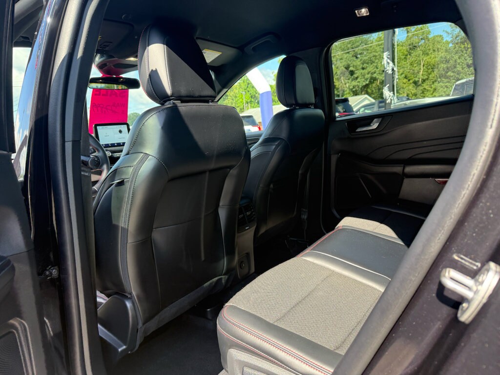 2025 Ford Escape ST-Line - Photo 9