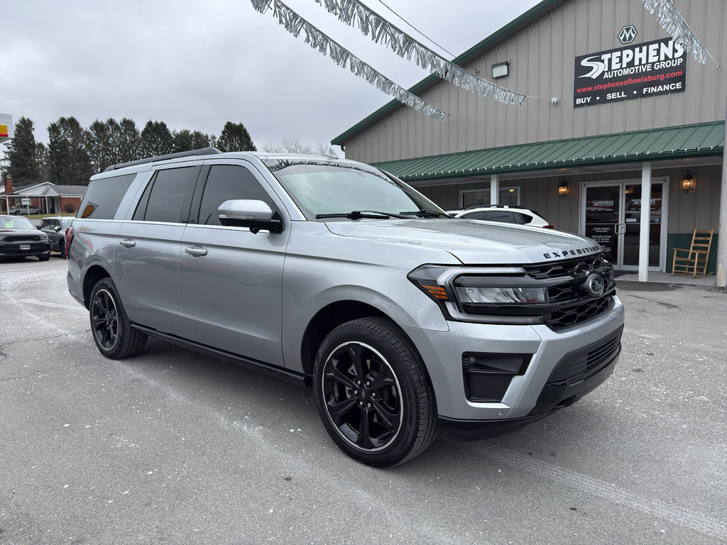 2024 Ford Expedition Limited's photo