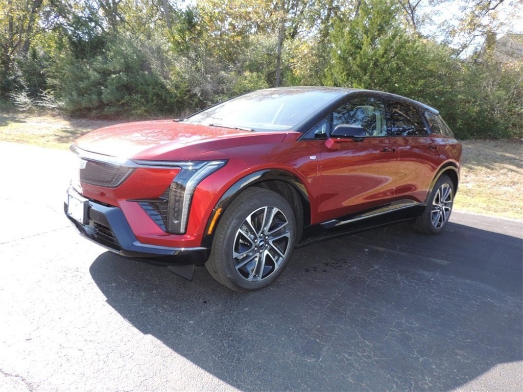 2026 Cadillac OPTIQ Sport's photo