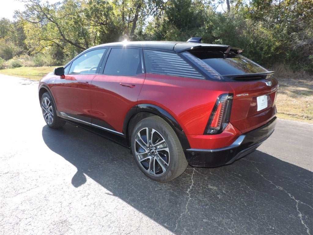 2026 Cadillac OPTIQ Sport - Photo 7