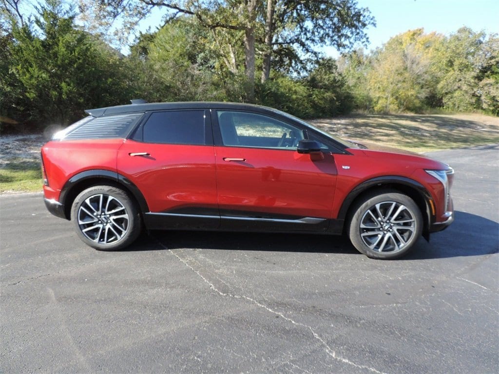 New 2026 CADILLAC OPTIQ Sport SUV