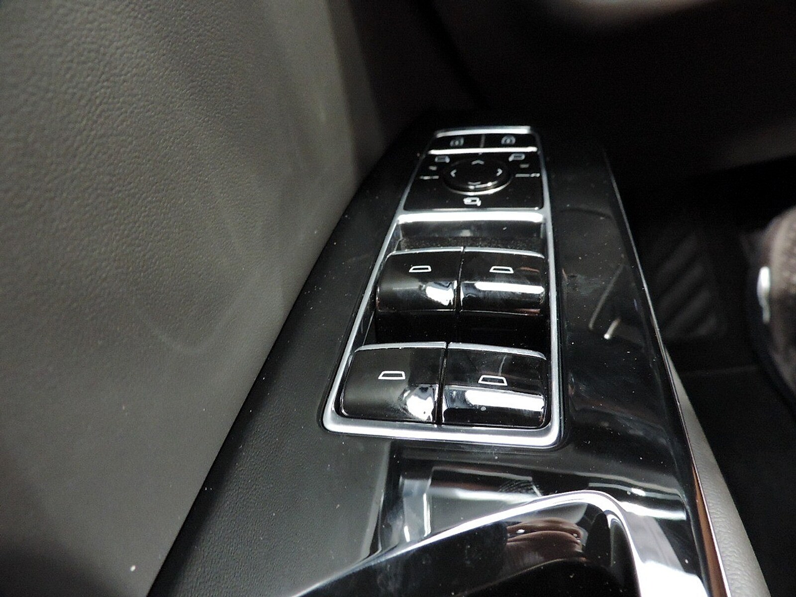 2026 Cadillac Escalade Platinum Sport - Photo 25