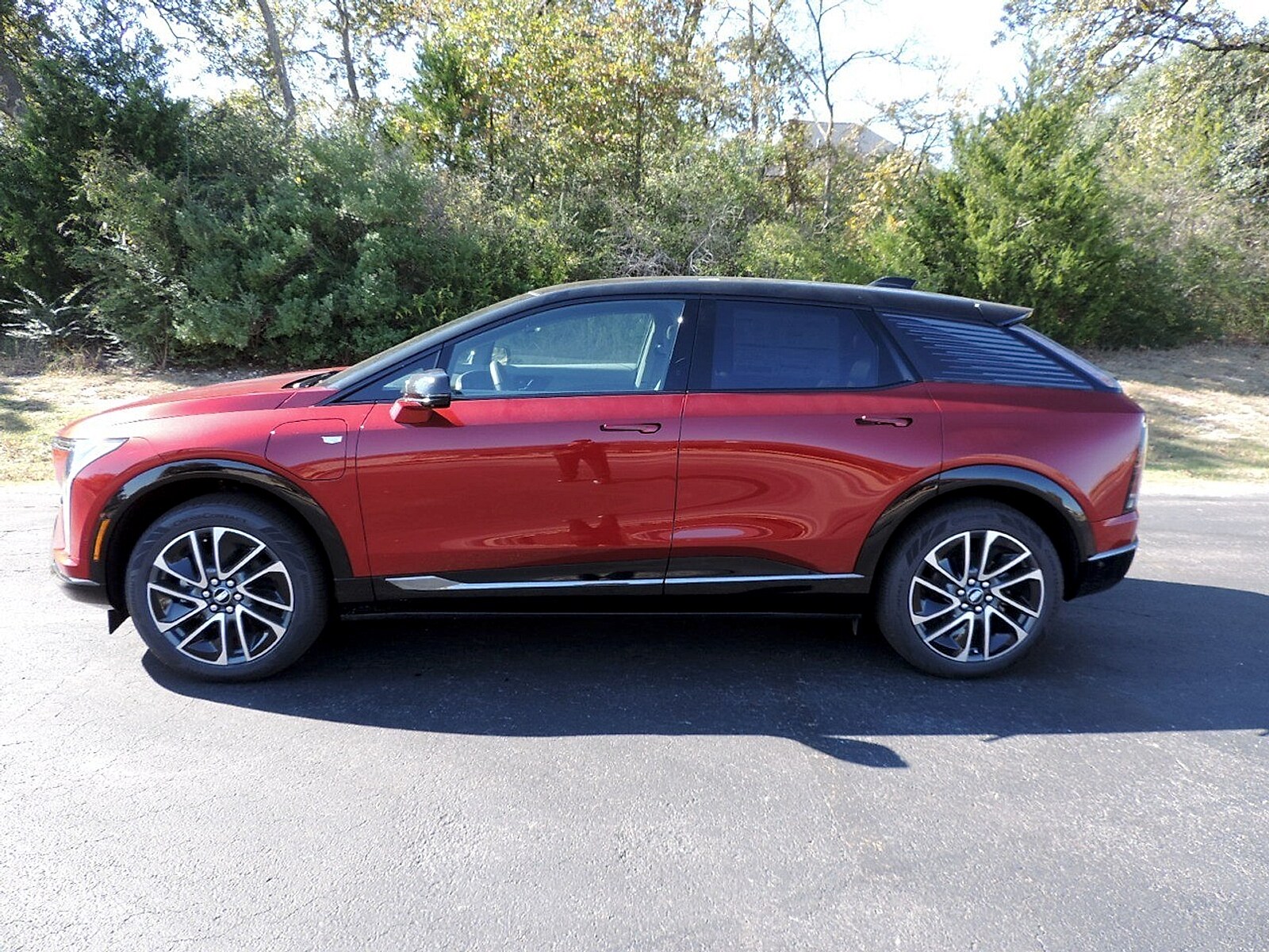 2026 Cadillac OPTIQ Sport - Photo 8