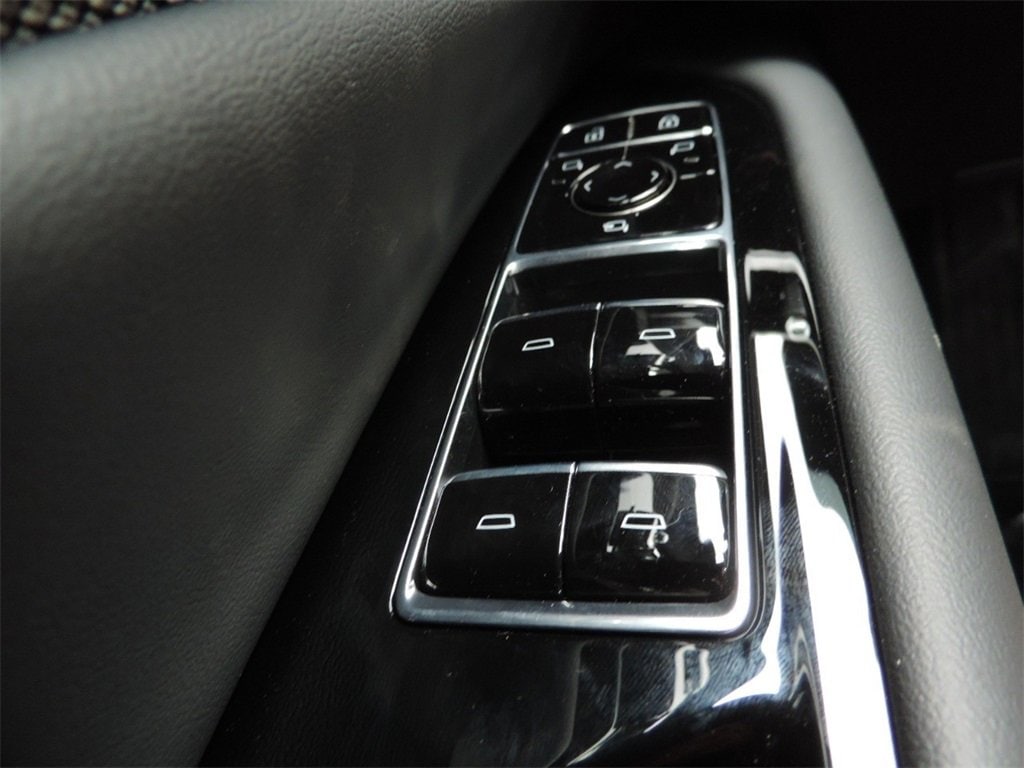 2026 Cadillac OPTIQ Premium Luxury - Photo 20