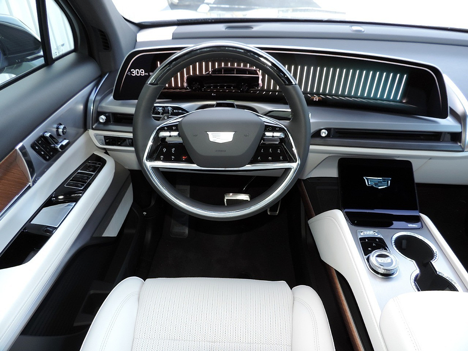 2027 Cadillac VISTIQ Luxury - Photo 20