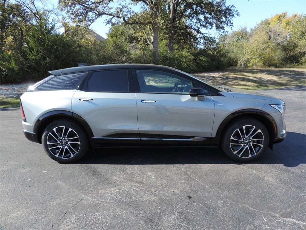 New 2026 CADILLAC OPTIQ Sport SUV