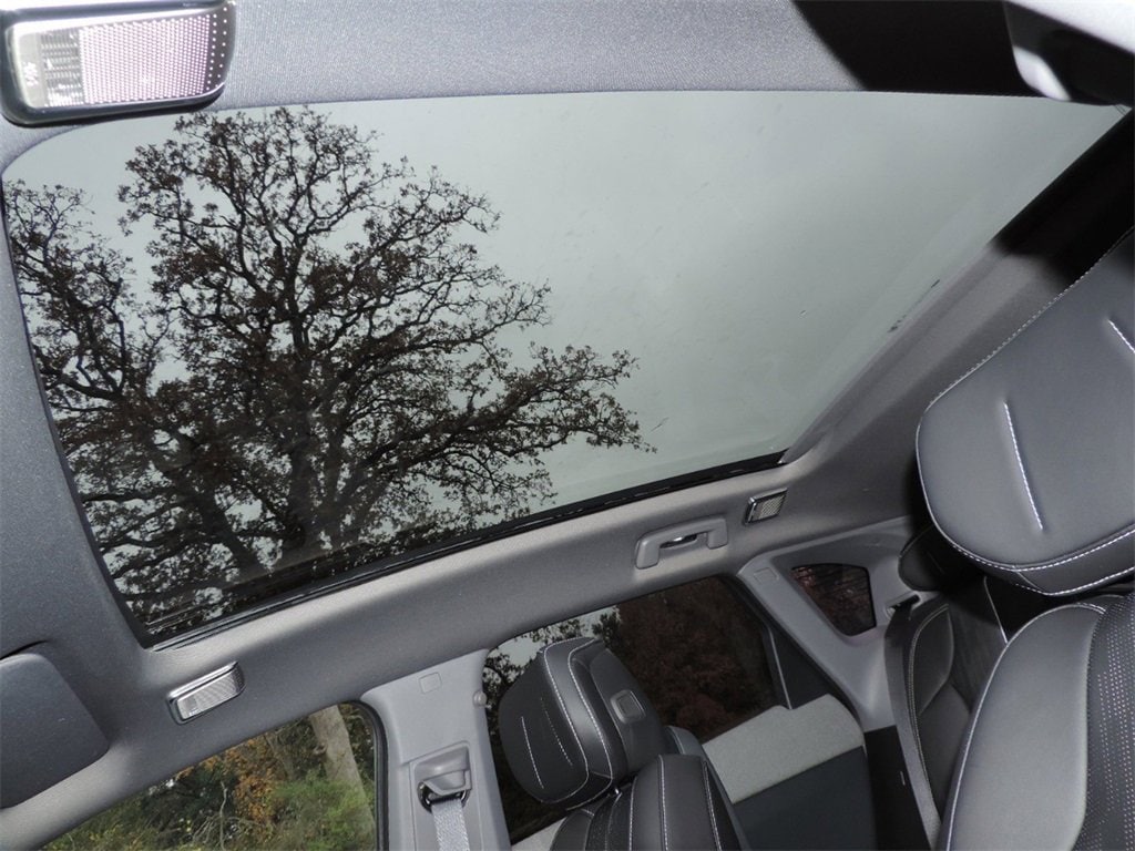 2026 Cadillac OPTIQ Premium Luxury - Photo 14