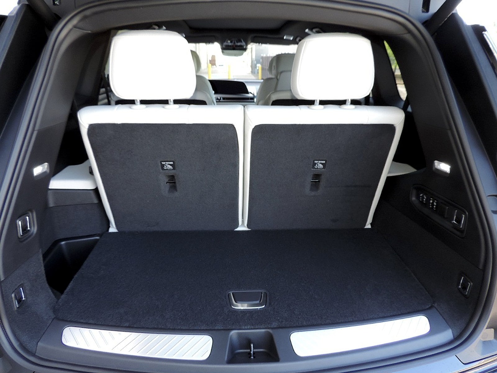 2027 Cadillac VISTIQ Luxury - Photo 12