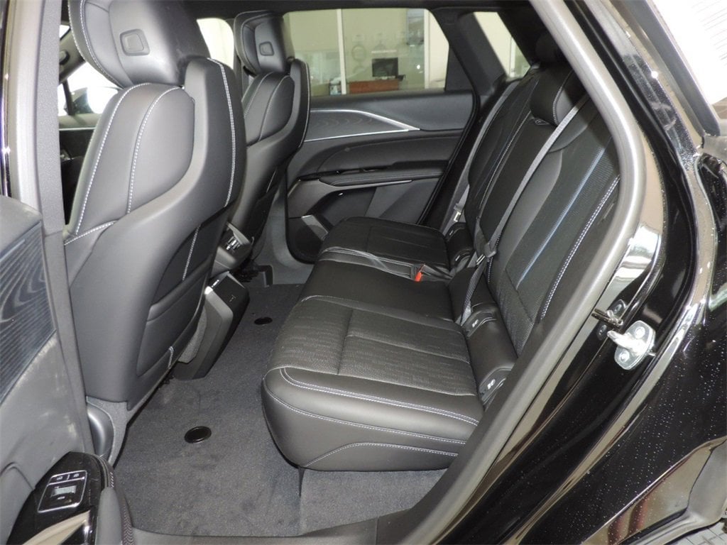 2025 Cadillac LYRIQ Sport 1 - Photo 16