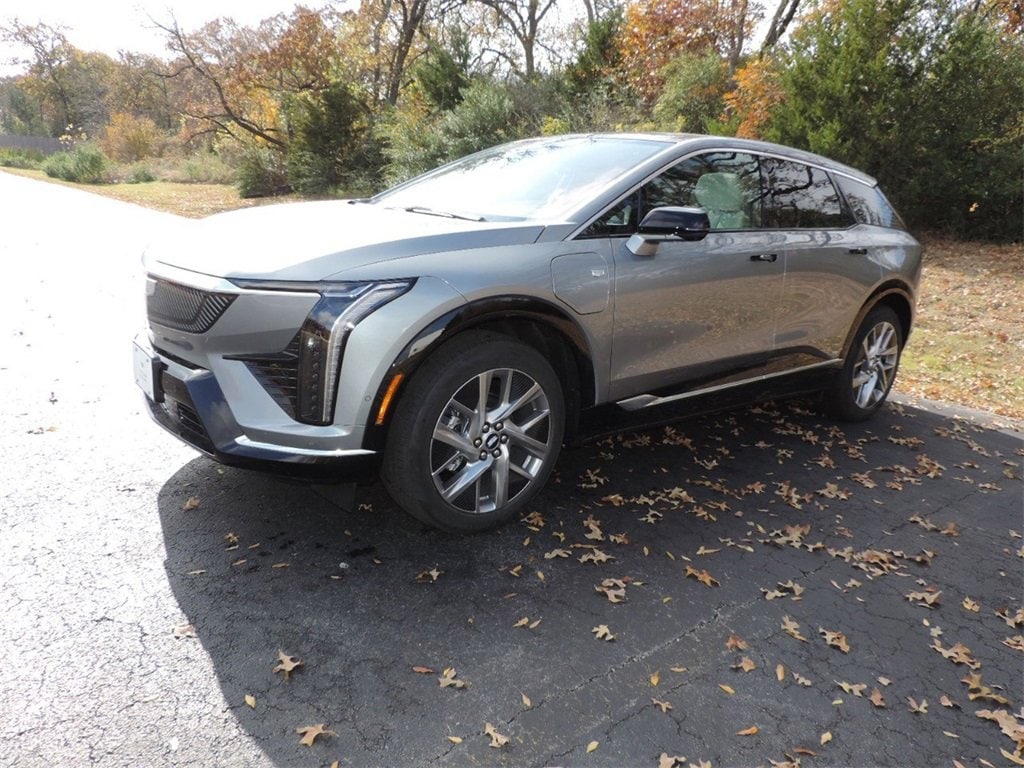 2026 Cadillac OPTIQ Premium Luxury's photo