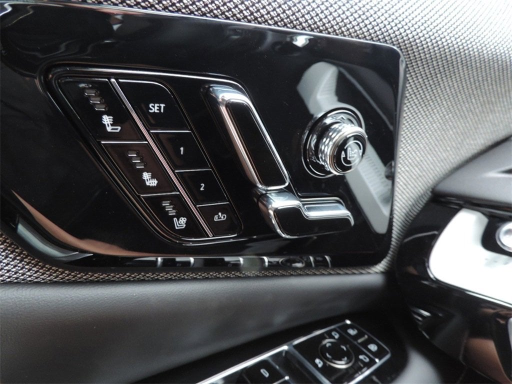 2026 Cadillac OPTIQ Premium Luxury - Photo 21