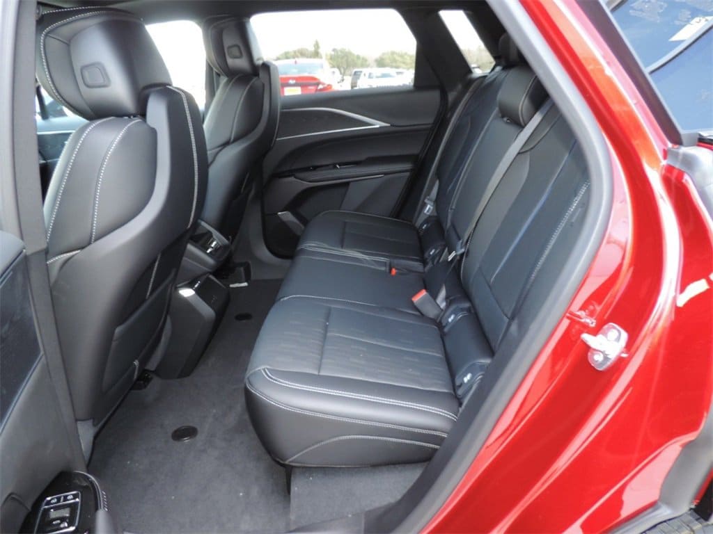 2025 Cadillac LYRIQ Sport 1 - Photo 16