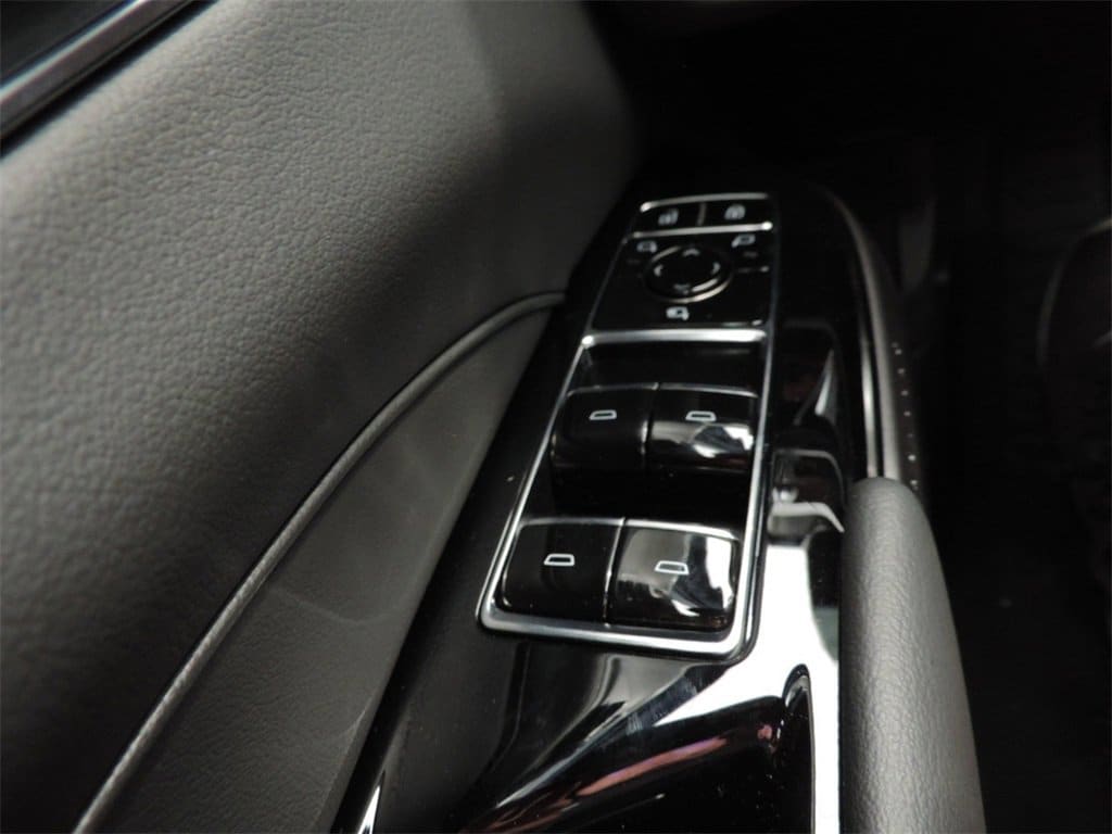 2025 Cadillac LYRIQ Sport 1 - Photo 23