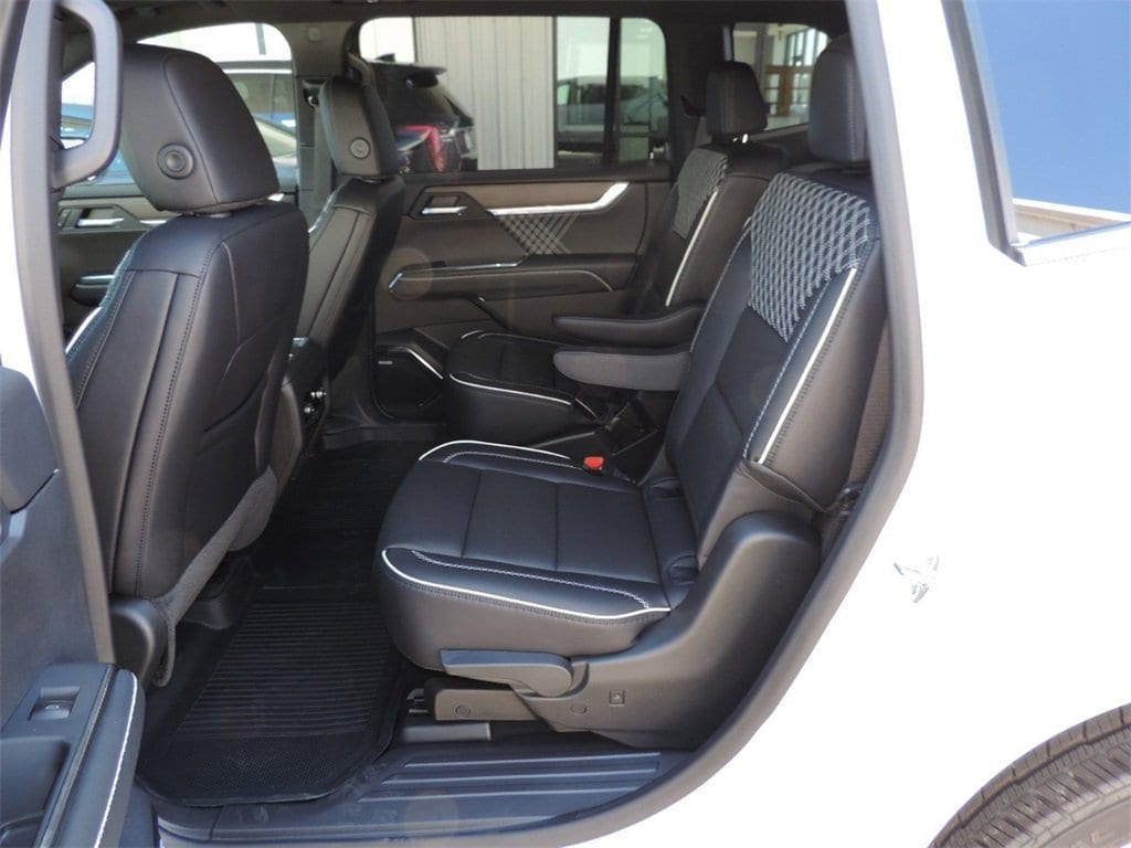 2026 GMC Acadia Denali - Photo 12