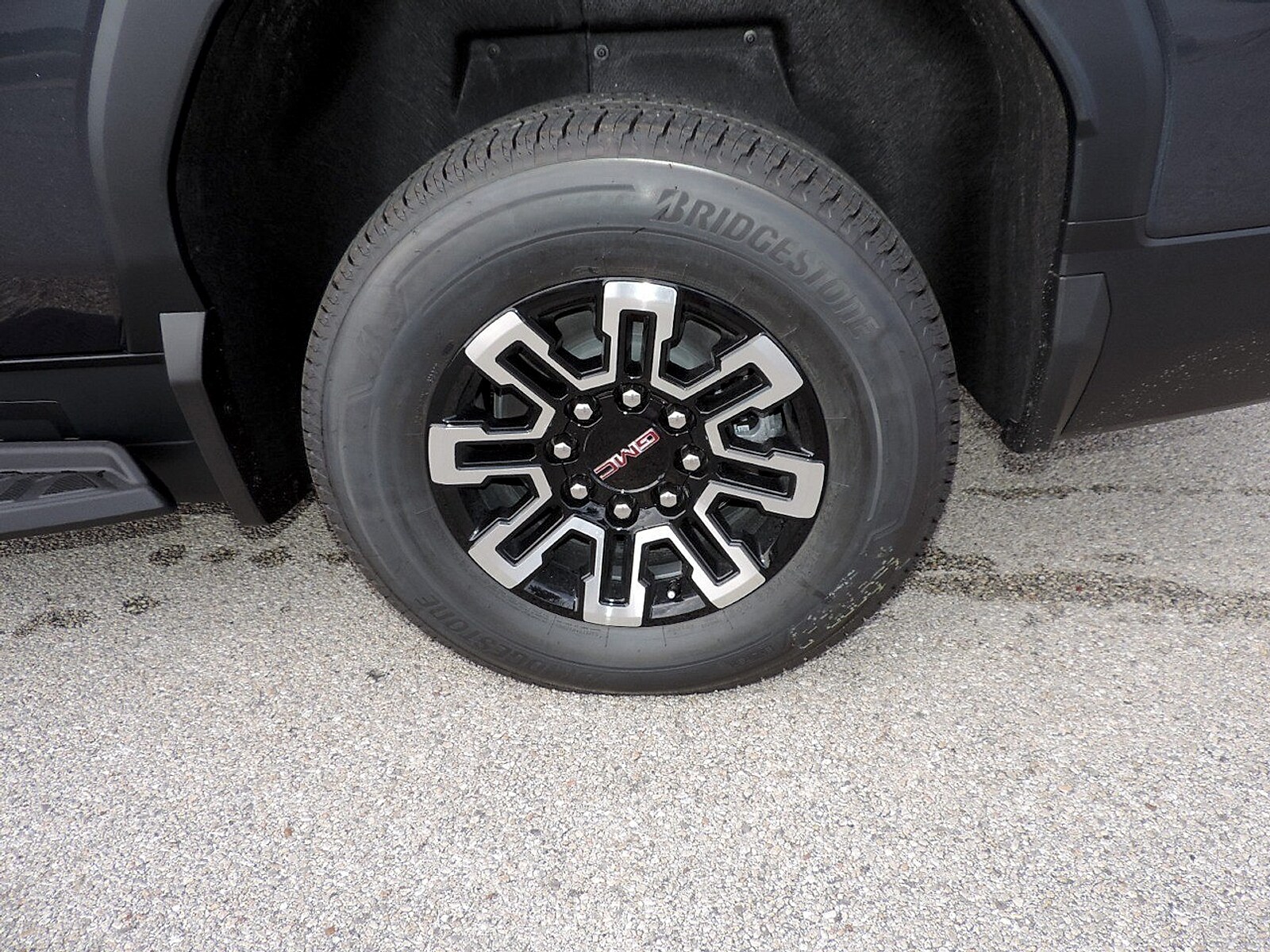 2026 GMC Sierra EV Elevation - Photo 9
