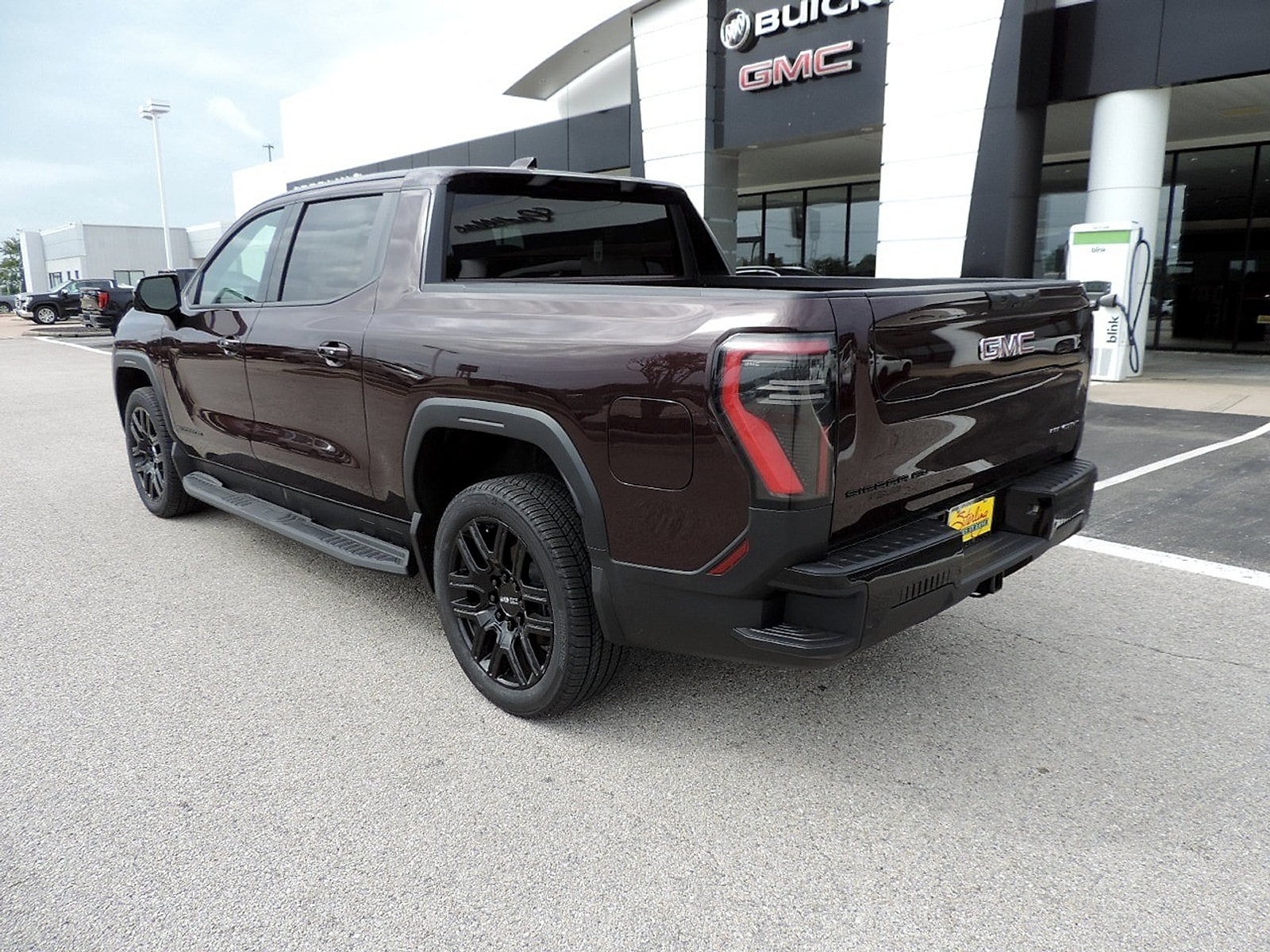 2026 GMC Sierra EV Elevation - Photo 7