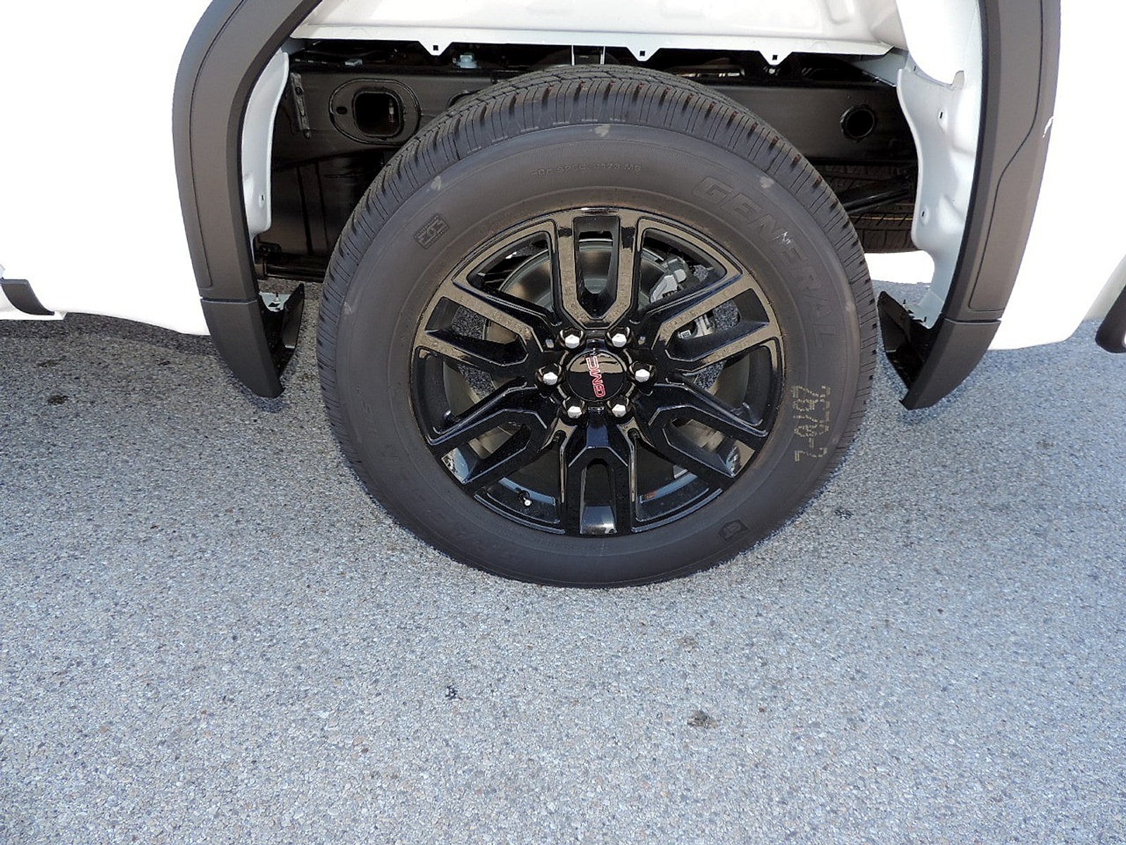 2026 GMC Sierra 1500 Pro - Photo 9