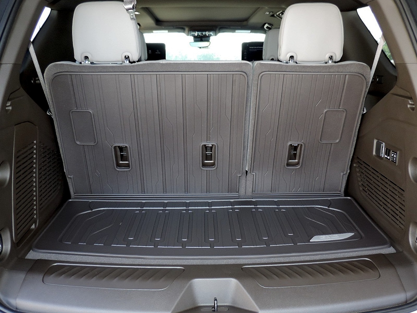 2026 GMC Yukon Elevation - Photo 20