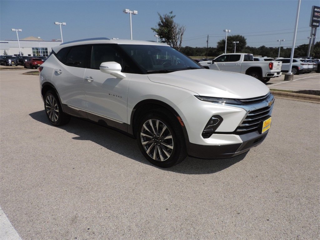 2023 Chevrolet Blazer Premier photo 2