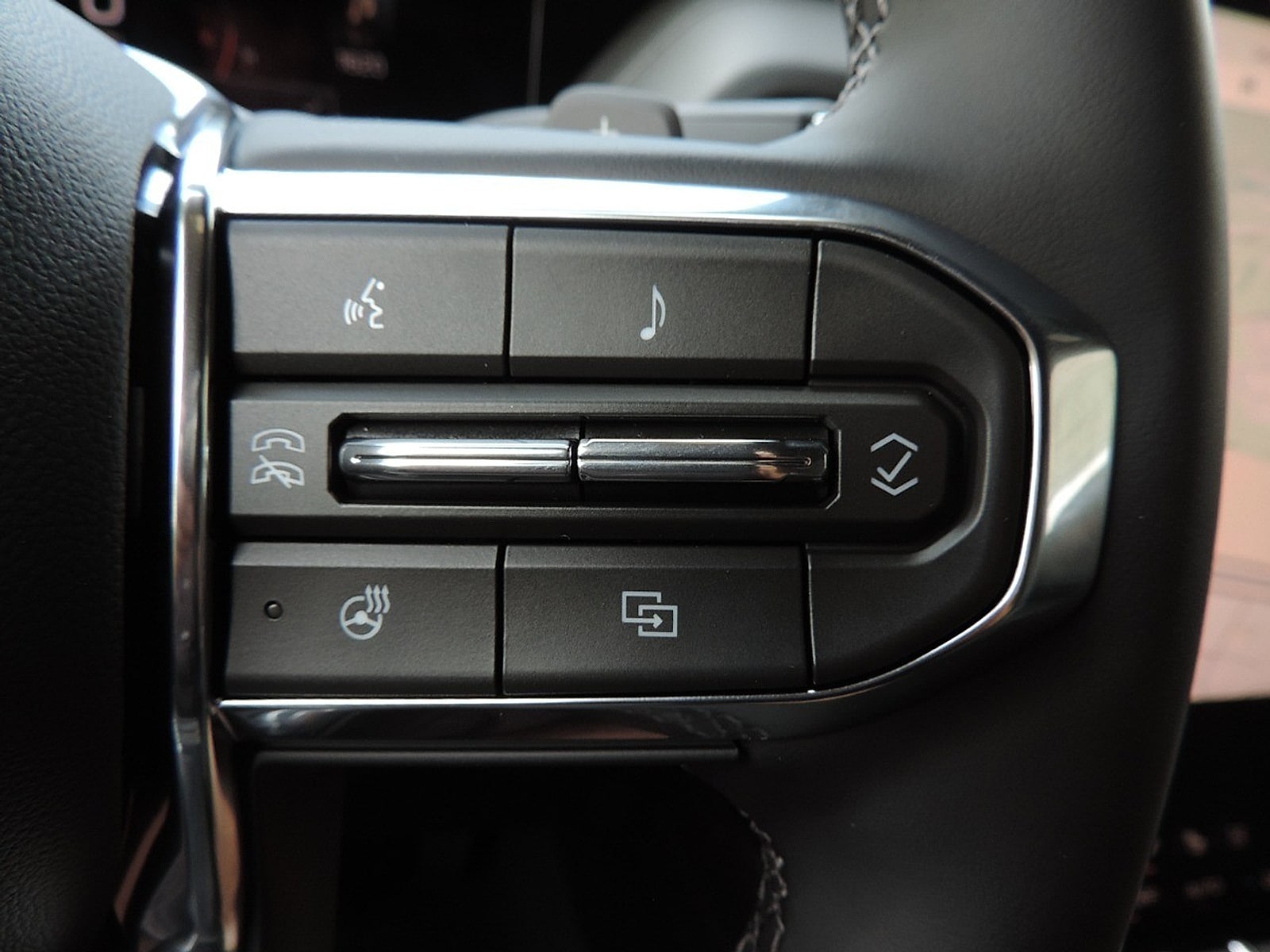 2026 GMC Yukon XL Denali - Photo 31
