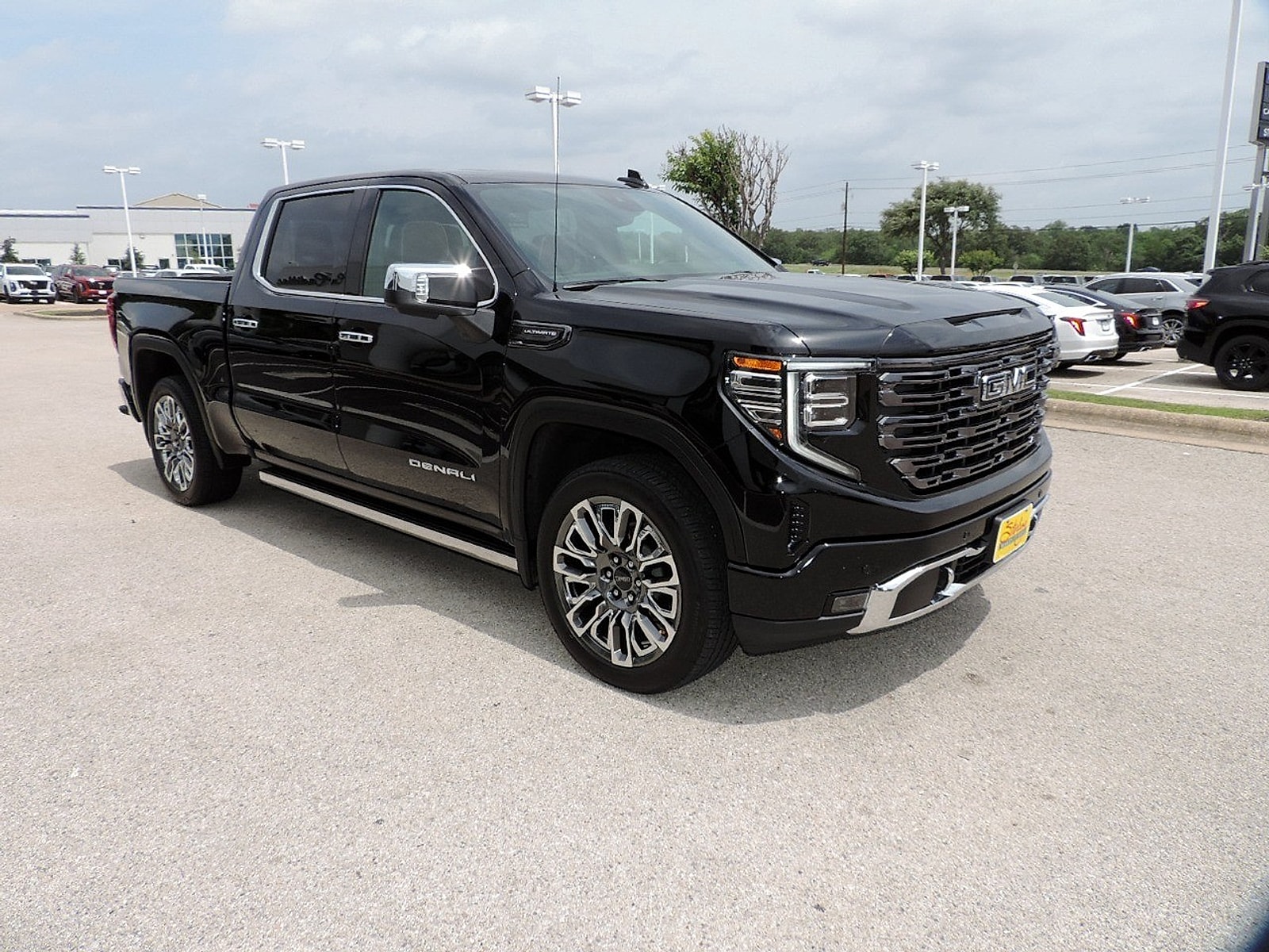 2026 GMC Sierra 1500 Denali Ultimate - Photo 3
