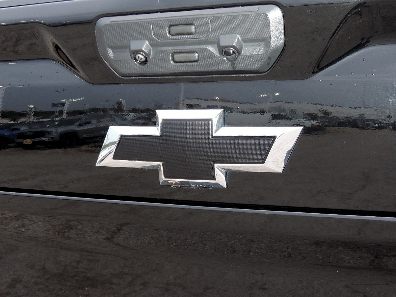 2026 Chevrolet Silverado 2500HD ZR2 - Photo 10