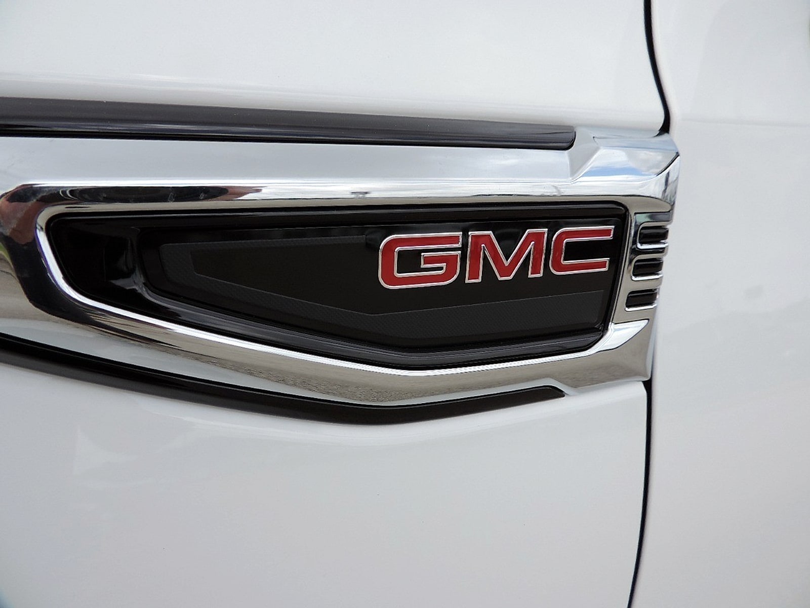 2026 GMC Yukon XL Elevation - Photo 10