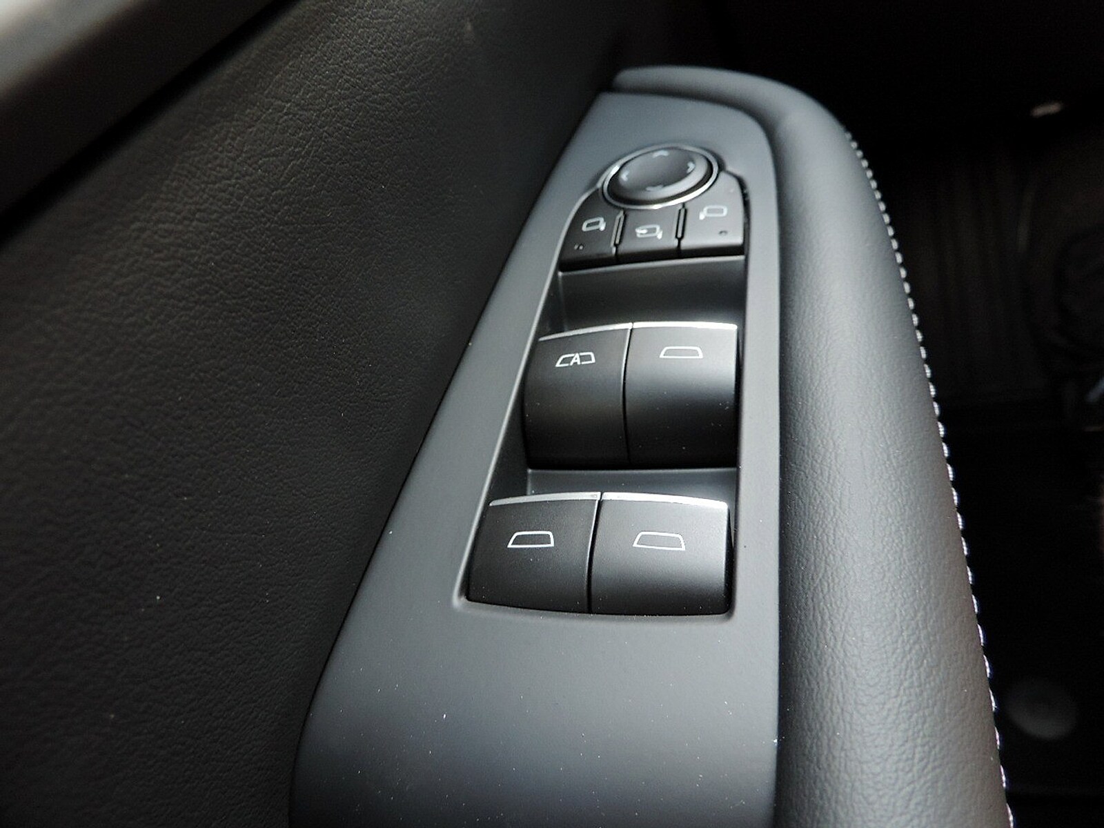 2026 Buick Enclave Sport Touring - Photo 21